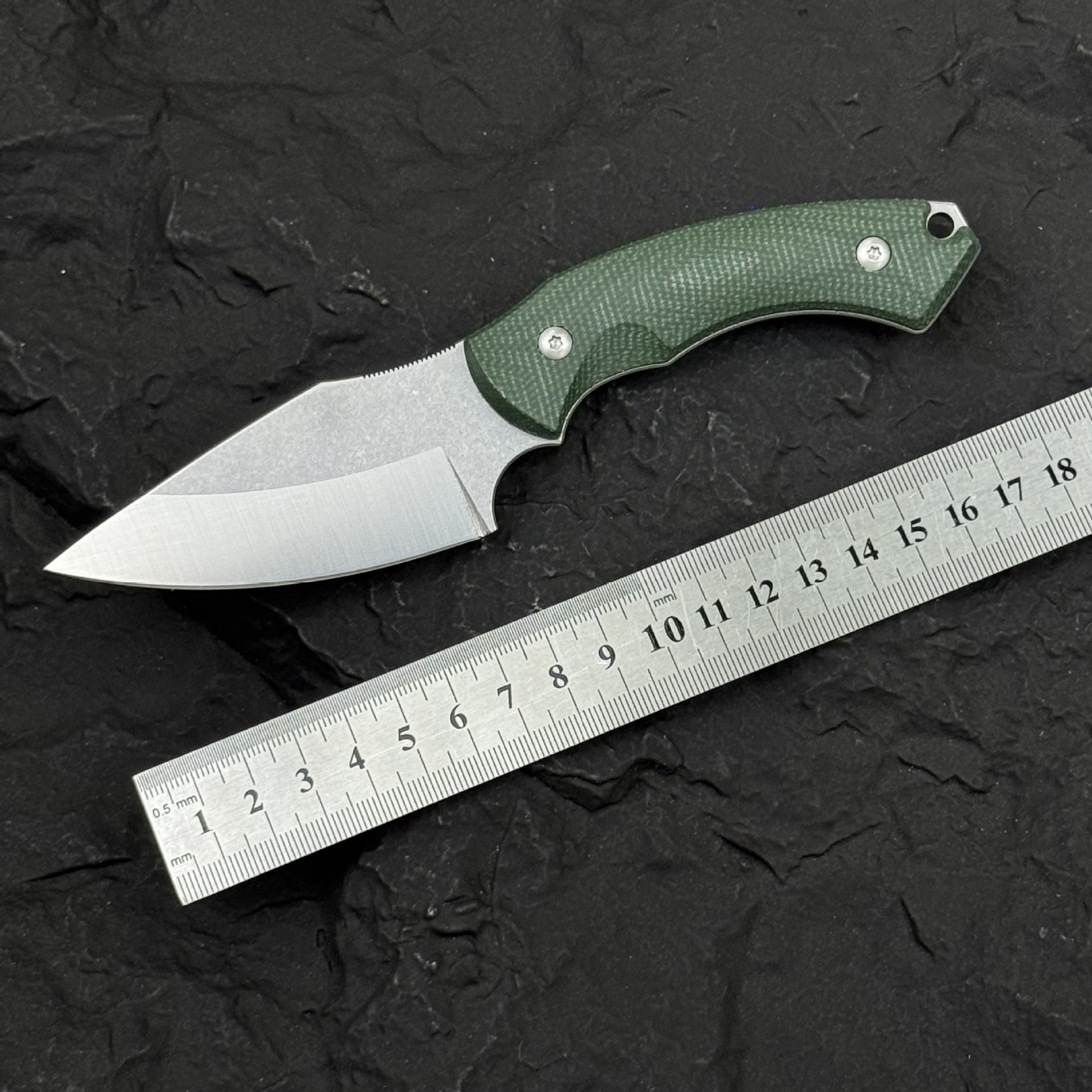 新款户外小直刀亚麻手柄高硬度锋利刀刃户外野营徒步钓鱼生存小刀