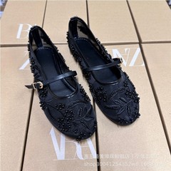 女性用の黒の刺繍メッシュバレエシューズ、ファッショナブルな中空メッシュラウンドトゥフラットソールバックルストラップメリージェーンシューズ