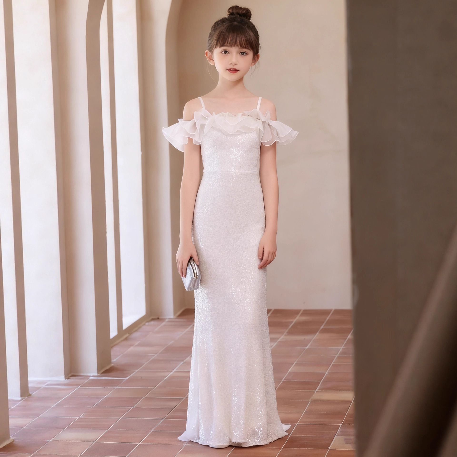 2025新款一字肩儿童礼服女童高端白色气质主持人走秀荷叶边公主裙