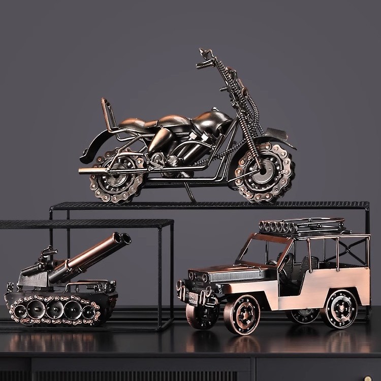Motocicleta de hierro forjado modelo de locomotora de metal moderno escritorio pequeño decoración de armario de vinos decoración de armario de televisión