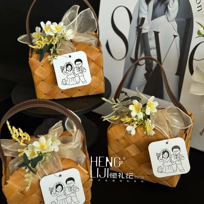 女性のブライズメイドの結婚式の記念品、高級おしぼりギフトボックス、ネット有名人の実用的なギフトボックス、イベント記念品ハンドヘルドバスケット|undefined