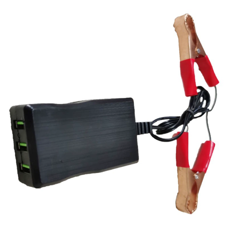 Зарядное устройство-клипса для автомобиля, зарядная клипса-бутылка для мотоциклов и автомобилей, USB-зарядка для мобильных телефонов (один на три), оптовая закупка, источник питания.