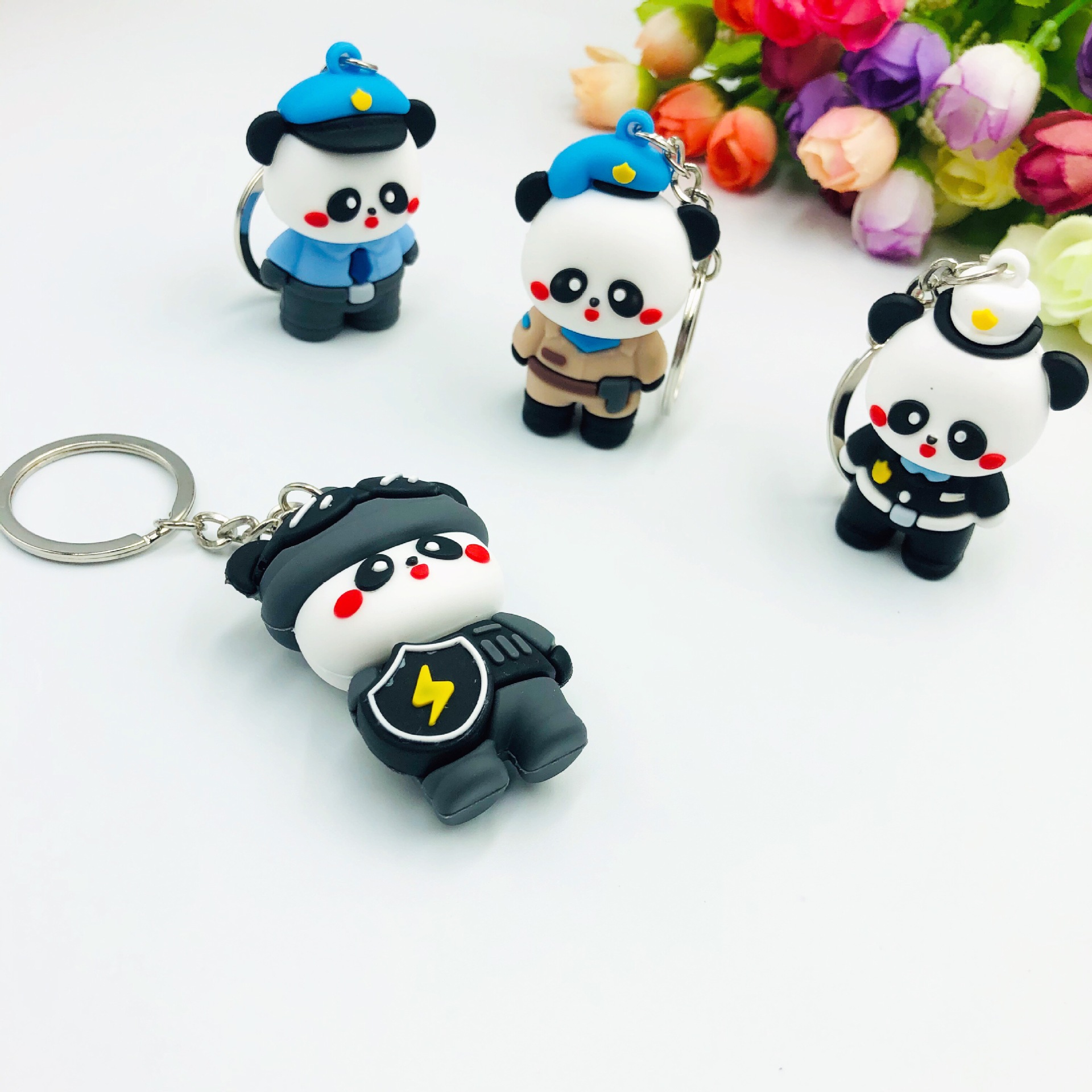 Lindo policía de dibujos animados Panda llavero muñeca mochila colgante llavero personalidad moda práctico pequeño regalo