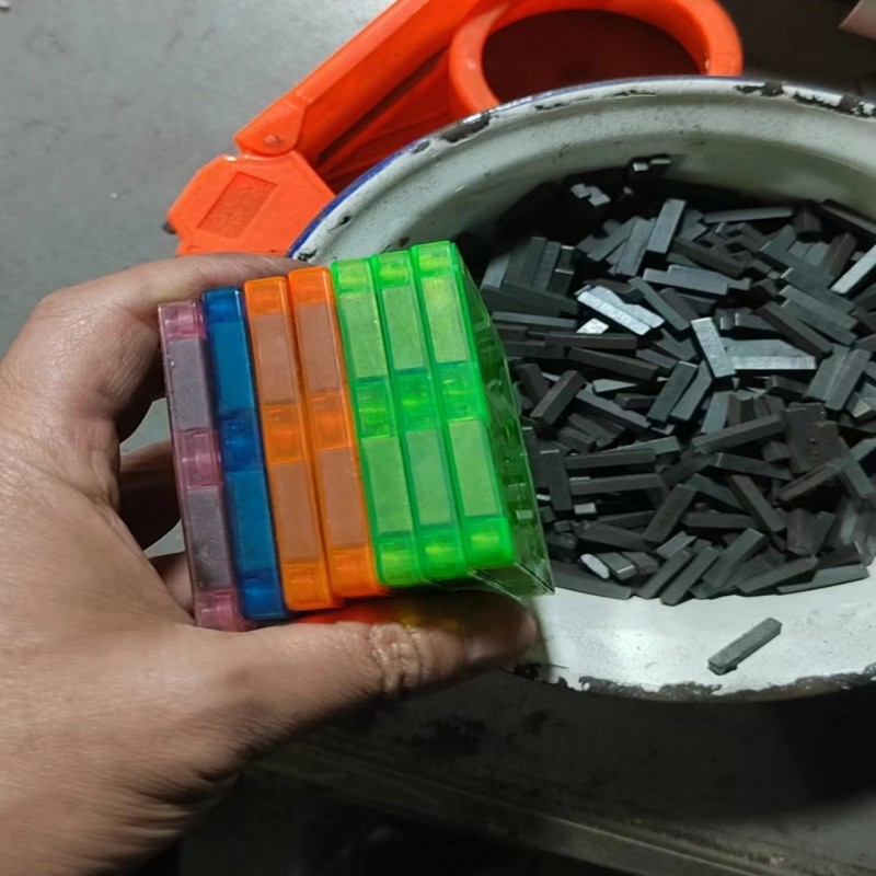<现货供应>铁氧体 磁铁F22*5*4   和F20*3*5  积木玩具专用磁铁