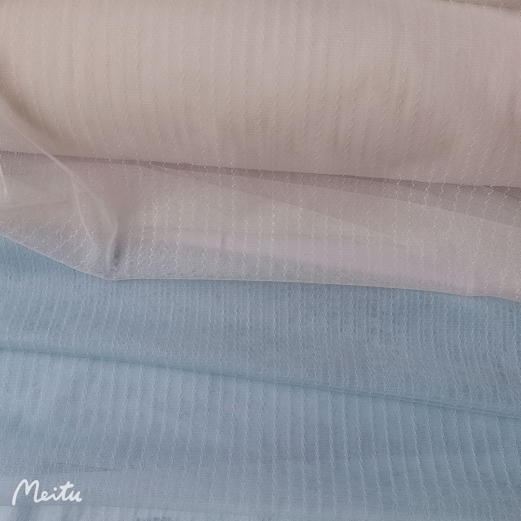 现货供应~涤纶无弹网眼布对称细波浪提花网布 小清新款裙装等面料