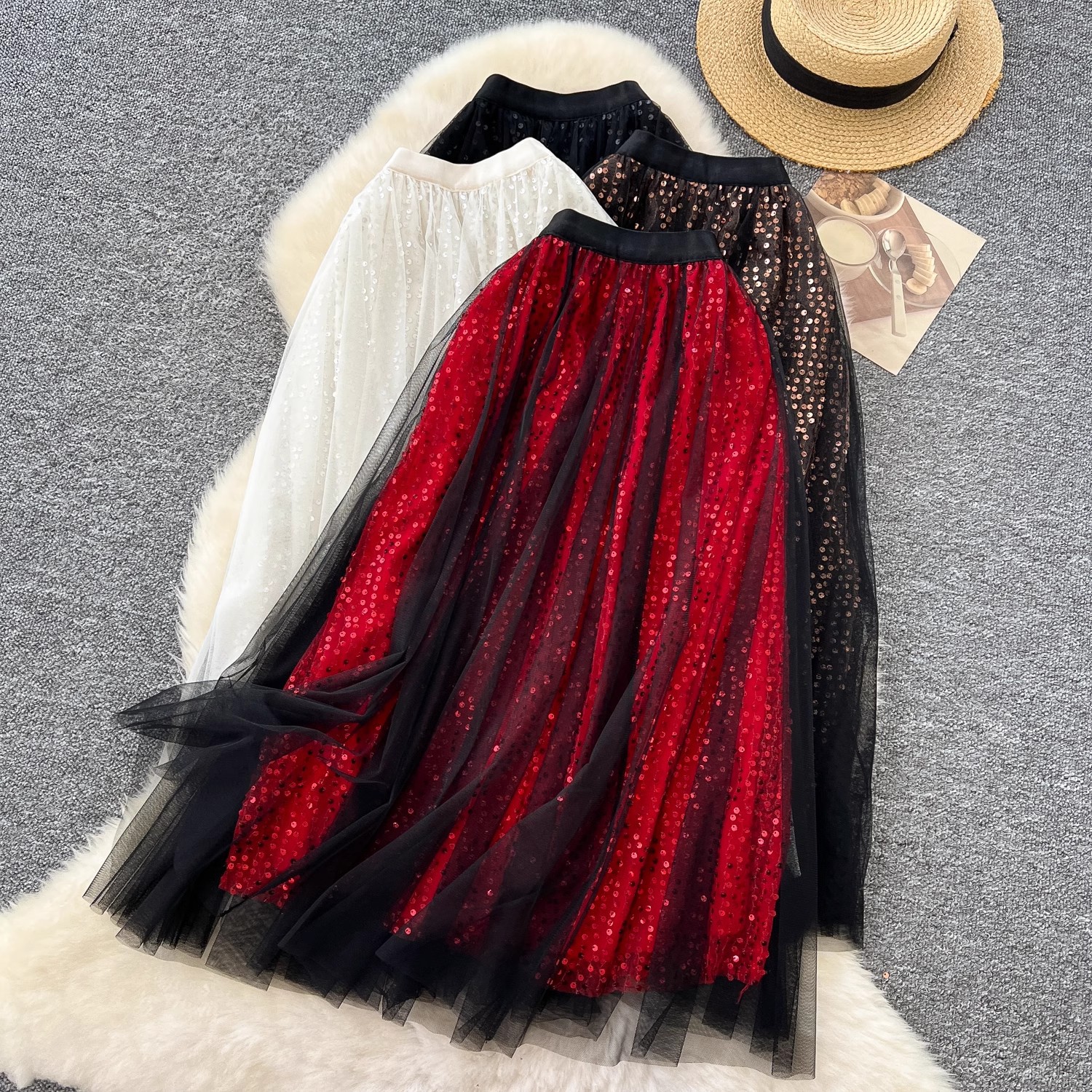 Dámská sukně do a ze sametu a síťoviny s flitry a elastickým pasem_voghion.com