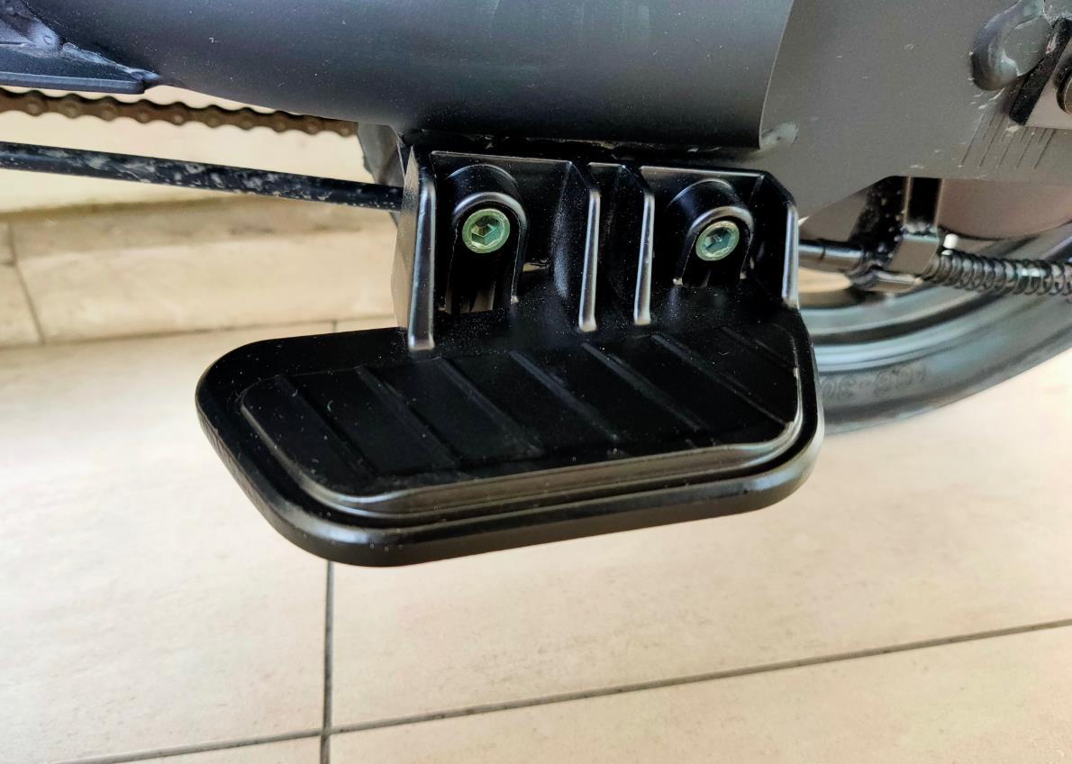 Universal Folding Rebound Retractable Rear Pedals for Niu Electric Scooter U1 U1B U1C Us U10 U10B