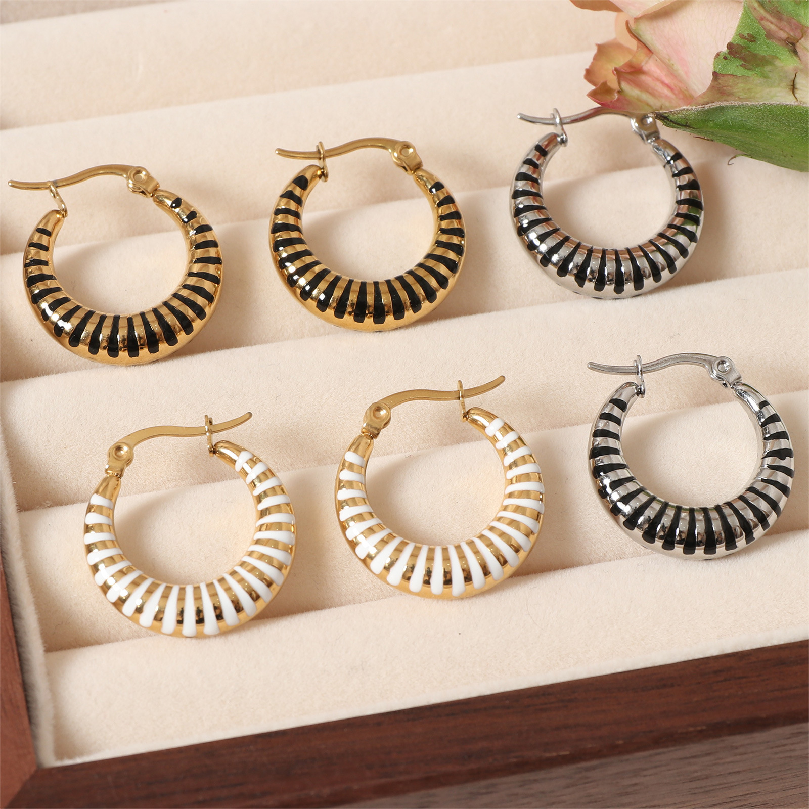 European and American Cross-Border Hot Selling Stainless Steel Oil Drop Earrings for Women, Fashionable and Simple Hoop Earrings, Niche High-End Earrings