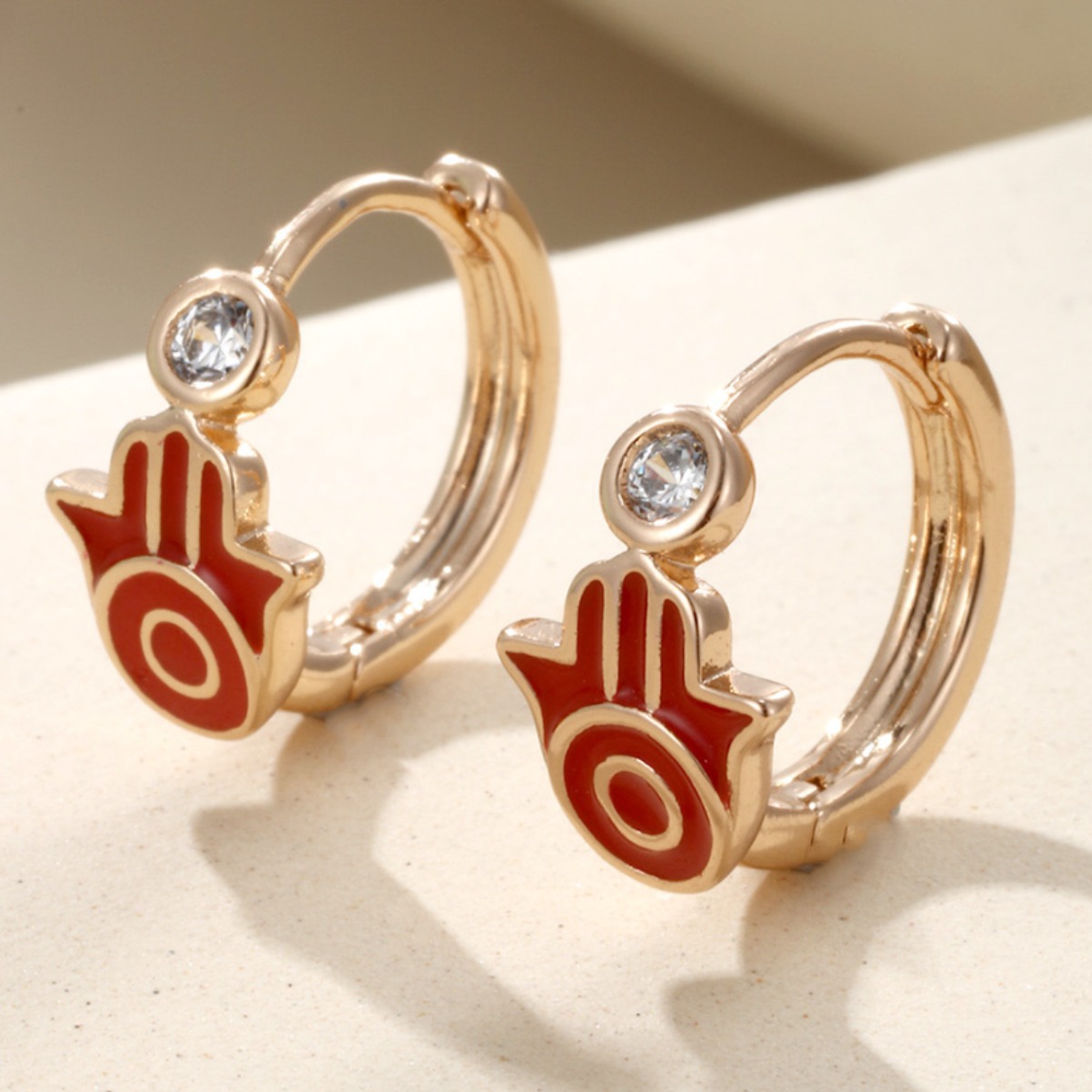 Xuping joyería aleación galvanizada goteo de aceite palma mal de ojo pendientes de orejas ligero de lujo de alto nivel nicho orejas para mujeres