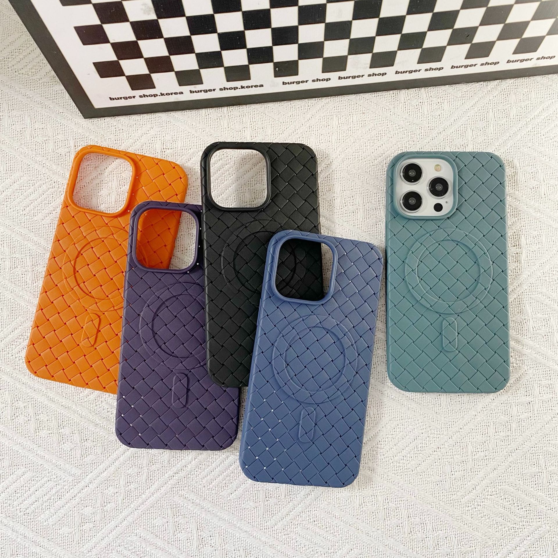 Disipación de calor tejido succión magnética aplicable iPhone14ProMax caja del teléfono móvil de Apple 13 ligero suave caso 12 funda protectora