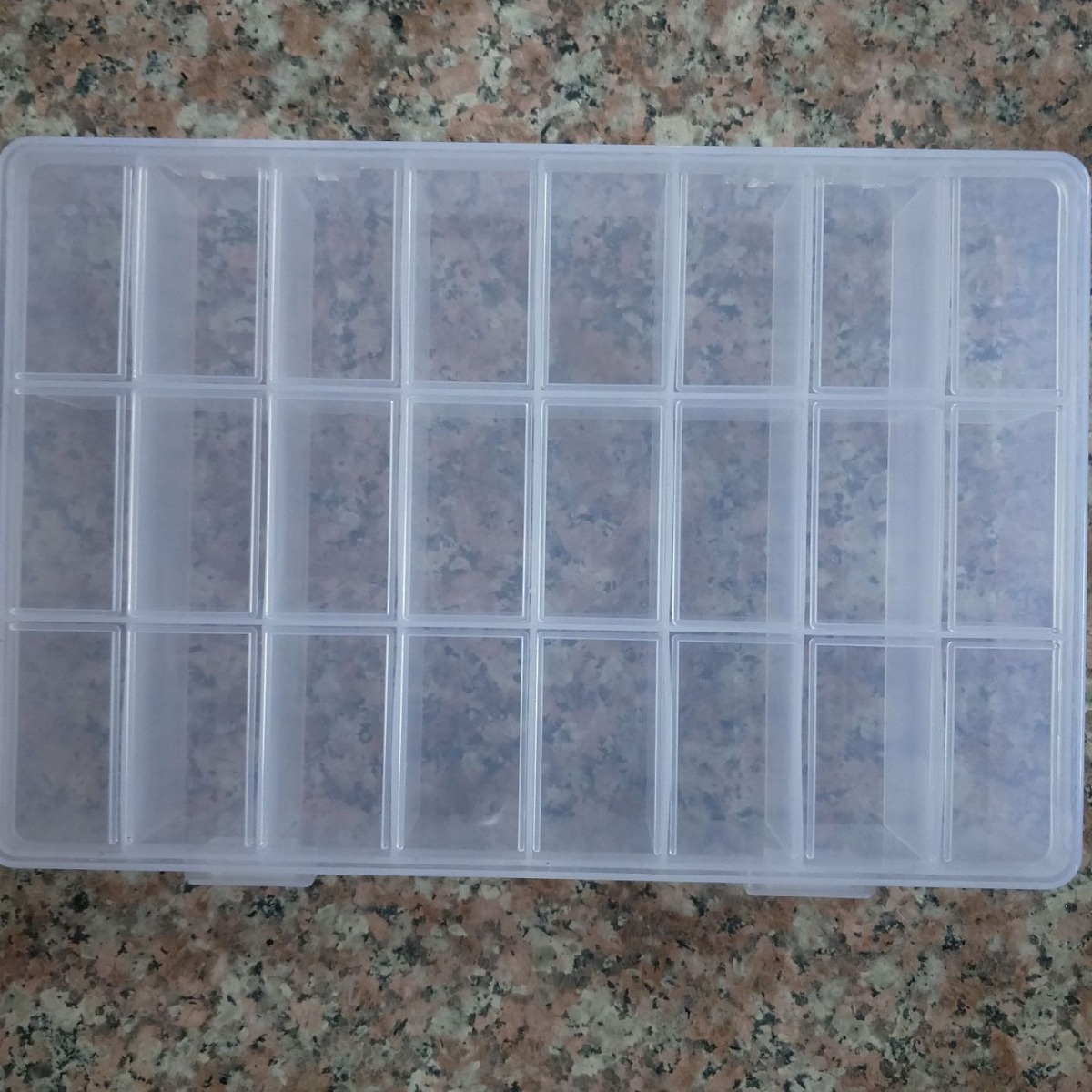 渔具储物收纳盒零件整理盒饰品包装元件pp盒固定24格盒跨境专供