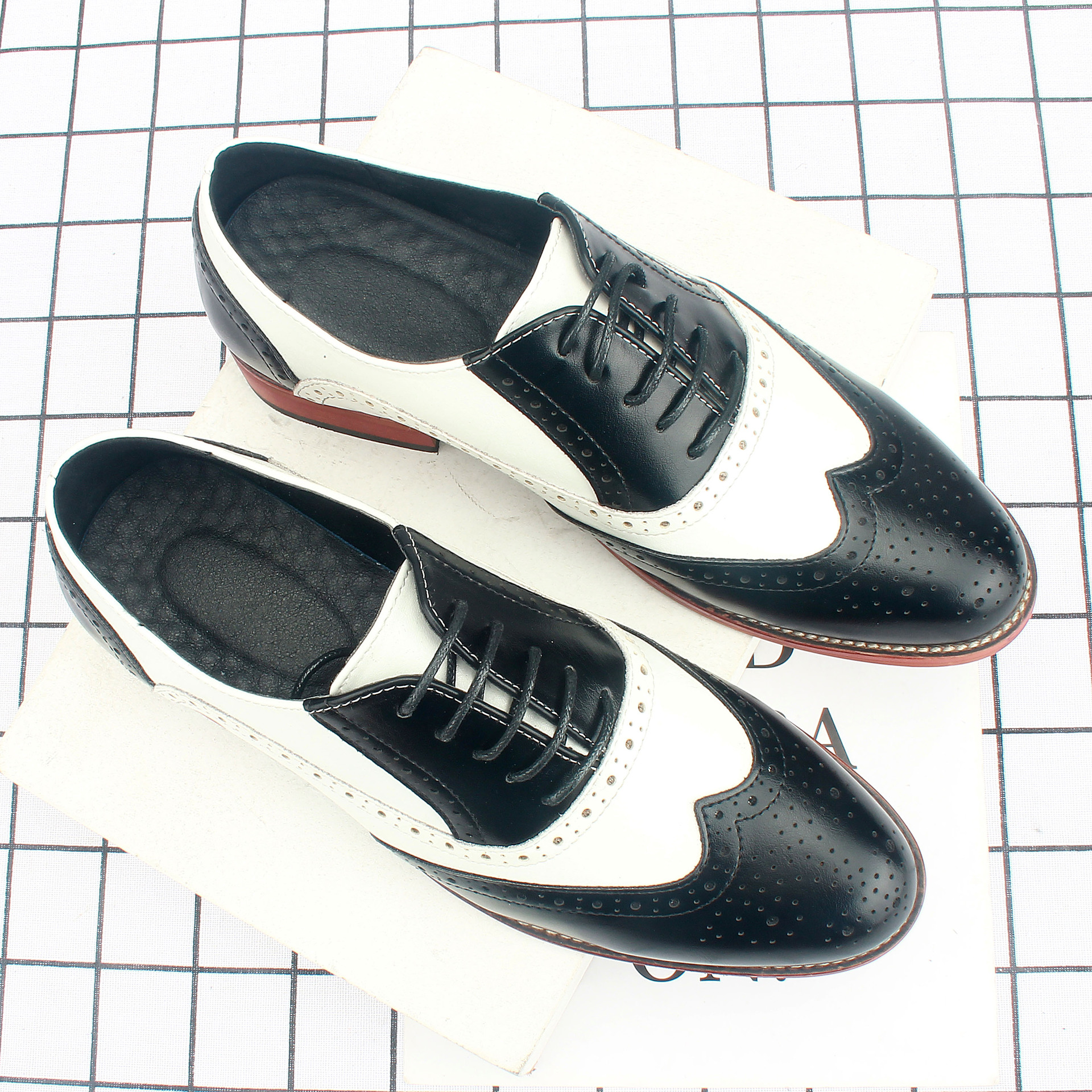 ϵ������˵�����ʱ������������Ь������Լ�ٴ����ʰ�ɫЬ380