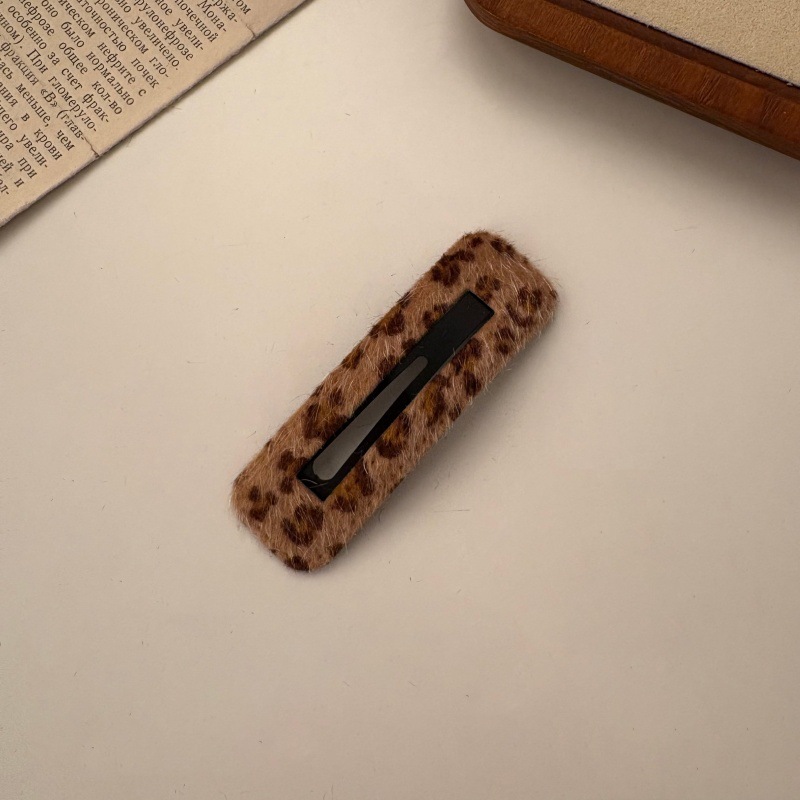 Square light leopard print bb clip