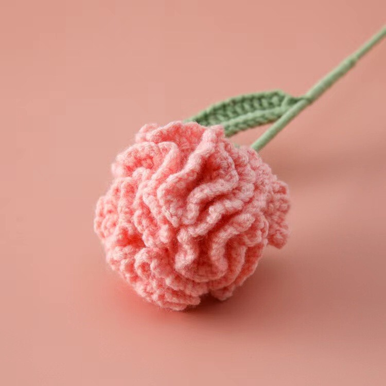 教師の日のプレゼントヒマワリの毛糸の花の手作りの毛糸のメリヤスは花の教師の日の花束の完成品をシミュレーションします。|undefined