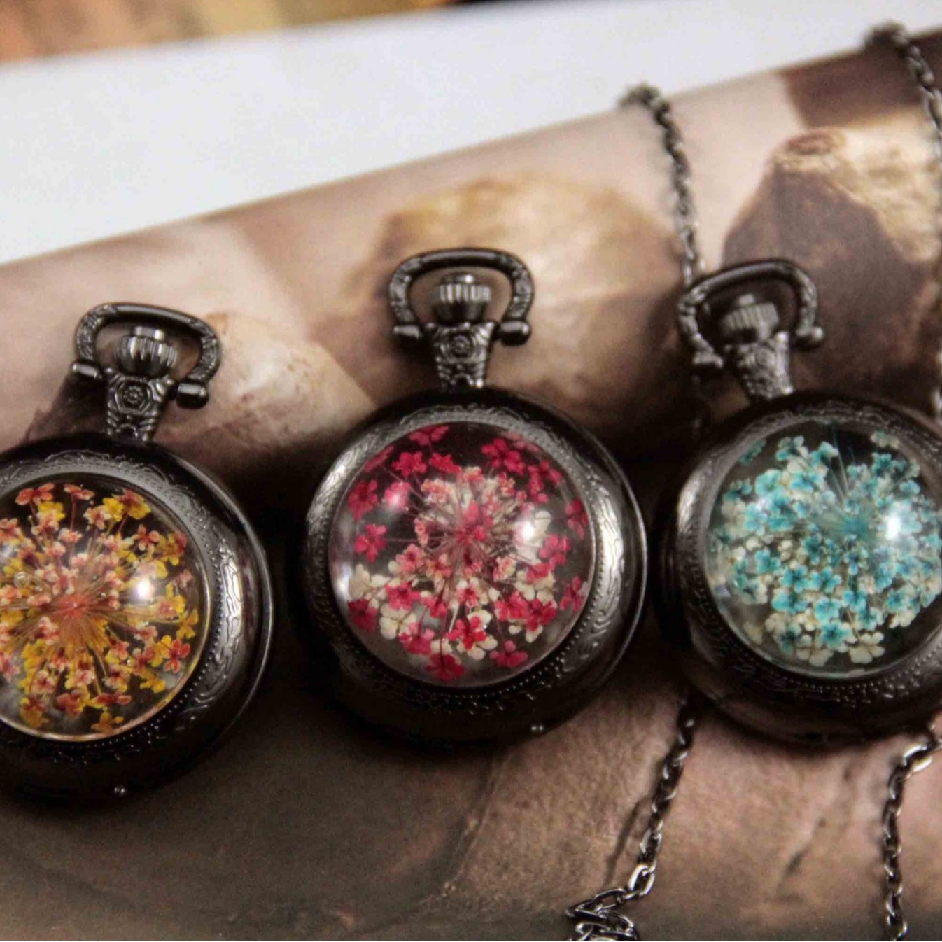 New Style Pocket Watch Retro Antique Pocket Watch European and American Fashion Crystal Flower Pocket Watch Dried Flower Pocket Watch