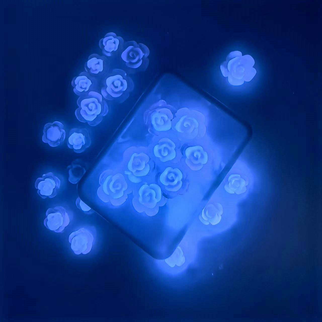大小夜光光变玫瑰花夏天热卖美甲饰品外贸出口内销地摊都可以00