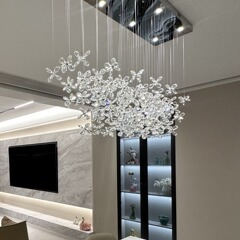 レストランの水晶のシャンデリアは軽くて豪華で、現代の花の創意灯は高級感があります。