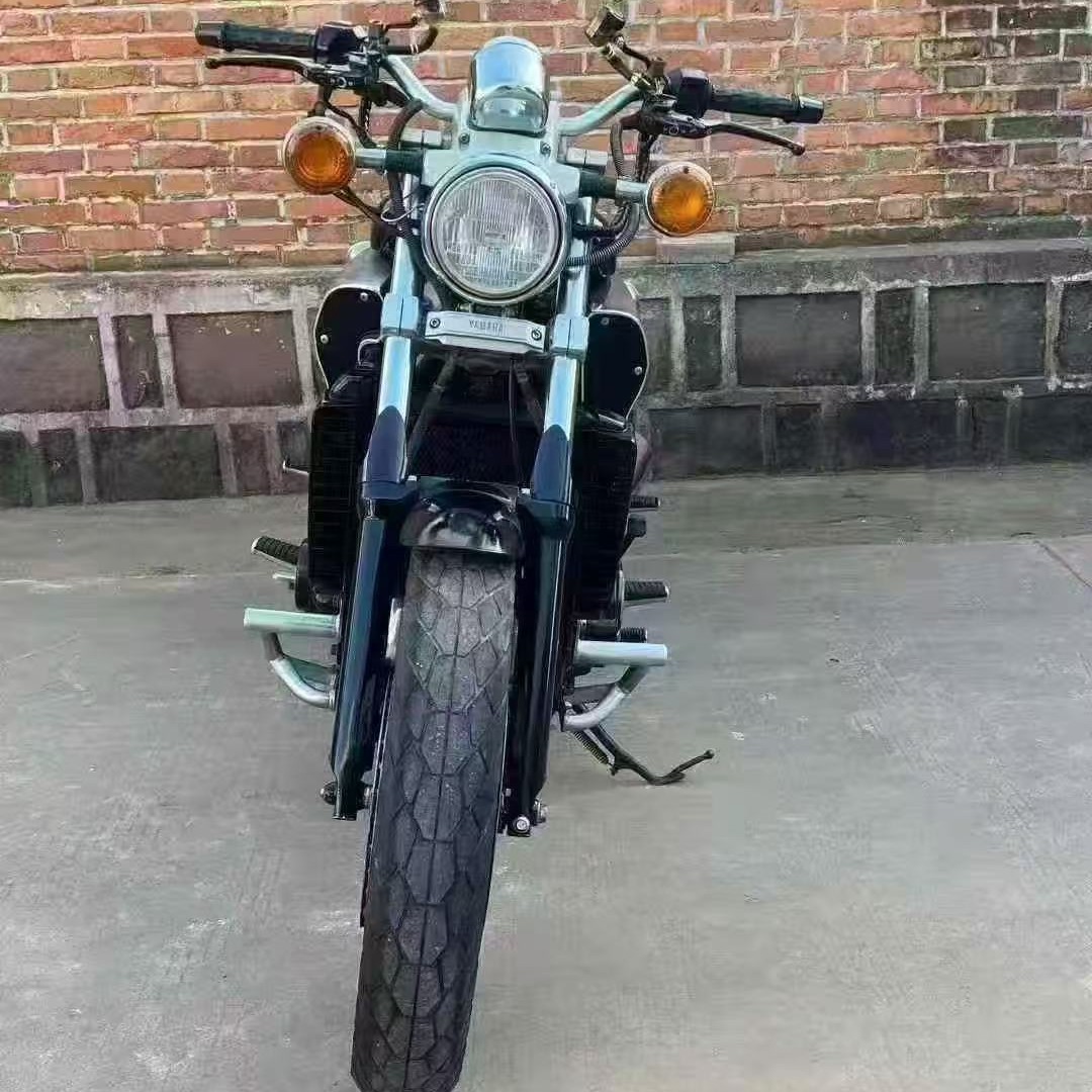 Yamaha Vmax1200 cruiser motorcycle, R1, R6, XJ6, MT09 street bike, sport bike, racing motorcycle