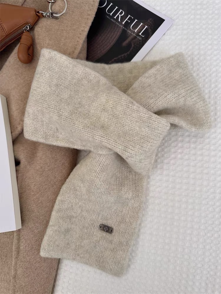 일본과 한국의 천공 스카프-화이트