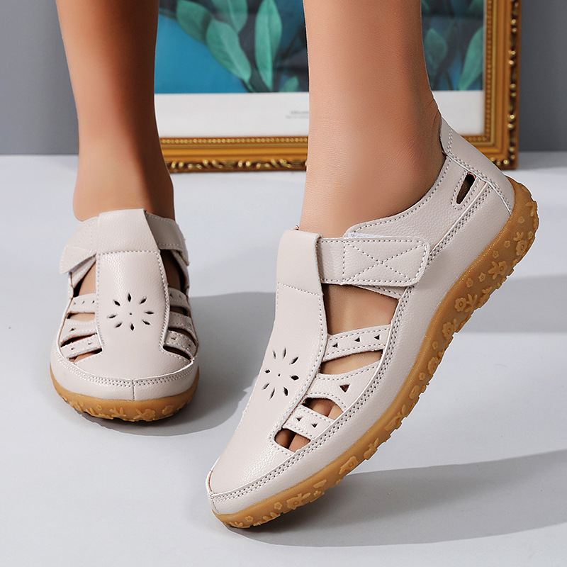 Spring and Summer New Women's Beach Sandals Hollow Fashion Flat Sandals All-match Cross-border Special