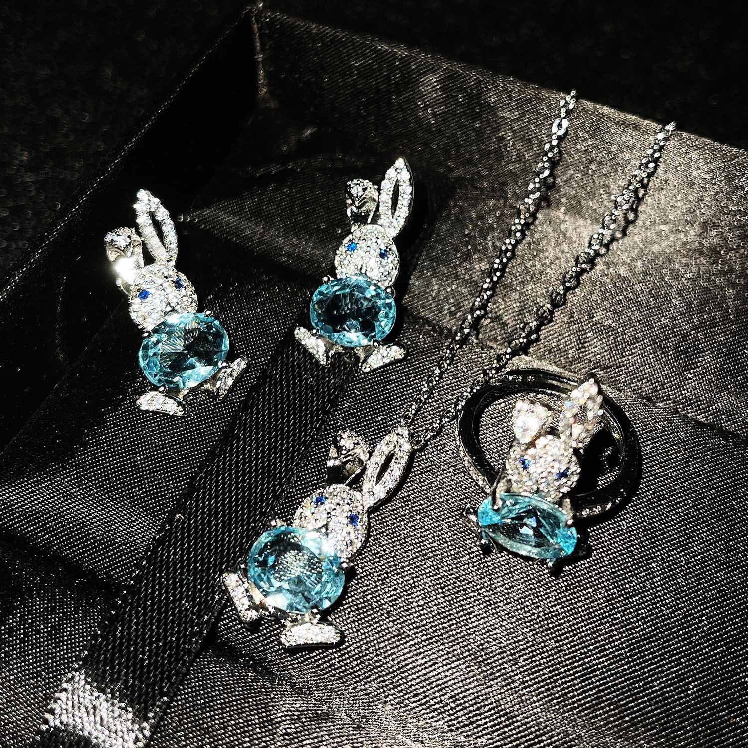 Micro-inlaid Diamond Xiaomengtu Stud Earrings Imitation Natural Sky Blue Topaz Pendant Cute Open Rabbit Ring For Women display picture 8