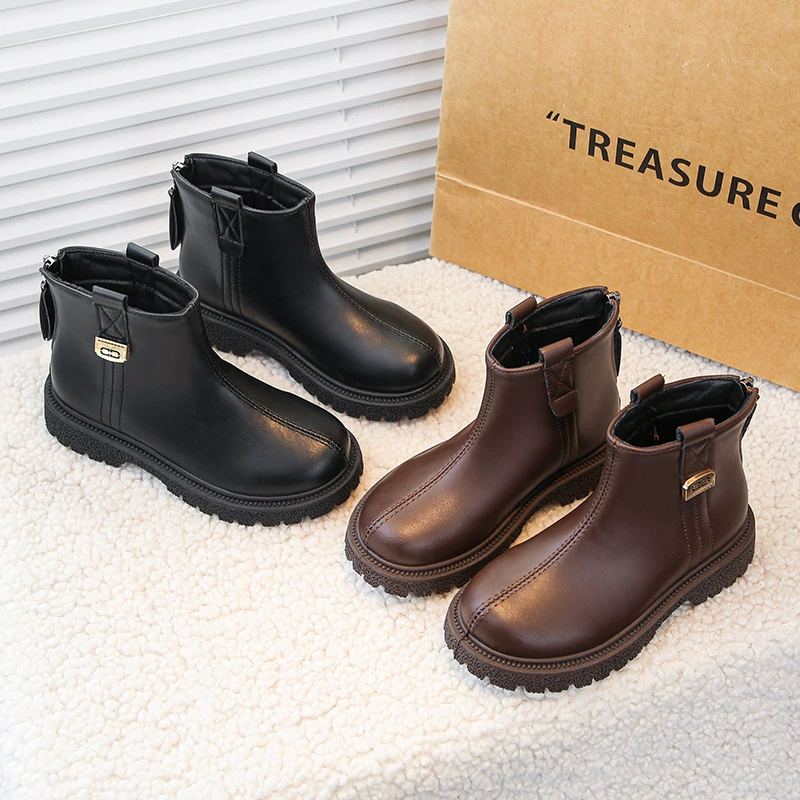 Детские ботинки Мартин для девочек 2025 года, средние и большие размеры, повседневная и удобная детская обувь, черные полуботинки до середины икры для девочек с флисовой подкладкой.