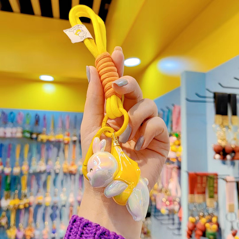 Llavero de oso de resina con colgante de muñeca de dibujos animados, cadena para teléfono móvil para mujer, llavero, colgante decorativo para bolso.