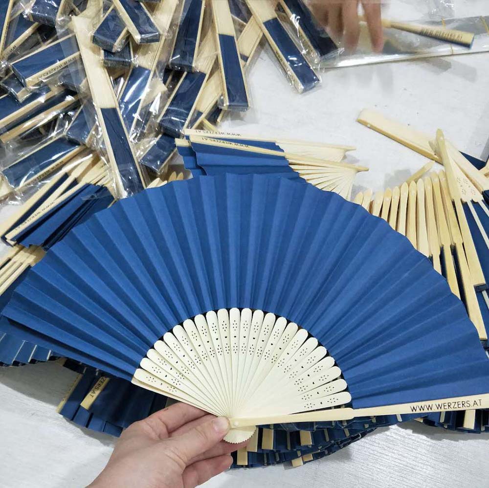 Ventilador publicitario de impresión de envío rápido hueso de flor estampado hueso recto verde verde dos ventiladores de bambú verde seda incas bordas