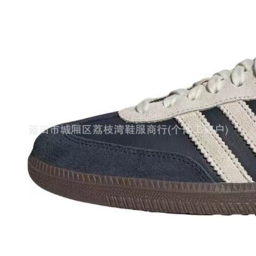 Dark blue and white tongue (pure original version)