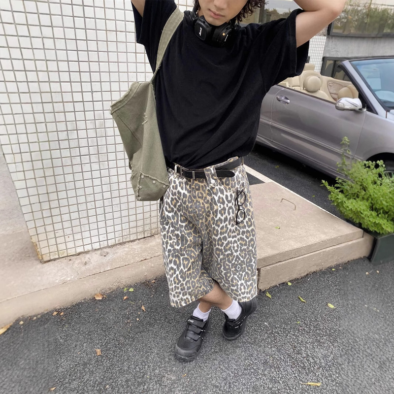 American Retro Leopard Print Camouflage Casual Shorts Men's and Women's Straight All-match Design Sense Niche Wide Leg Cropped Pants Summer American Retro Leopard Print Camouflage Casual Shorts Men's and Women's Straight All-match Design Sense Niche Wide Leg Cropped Pants Summer