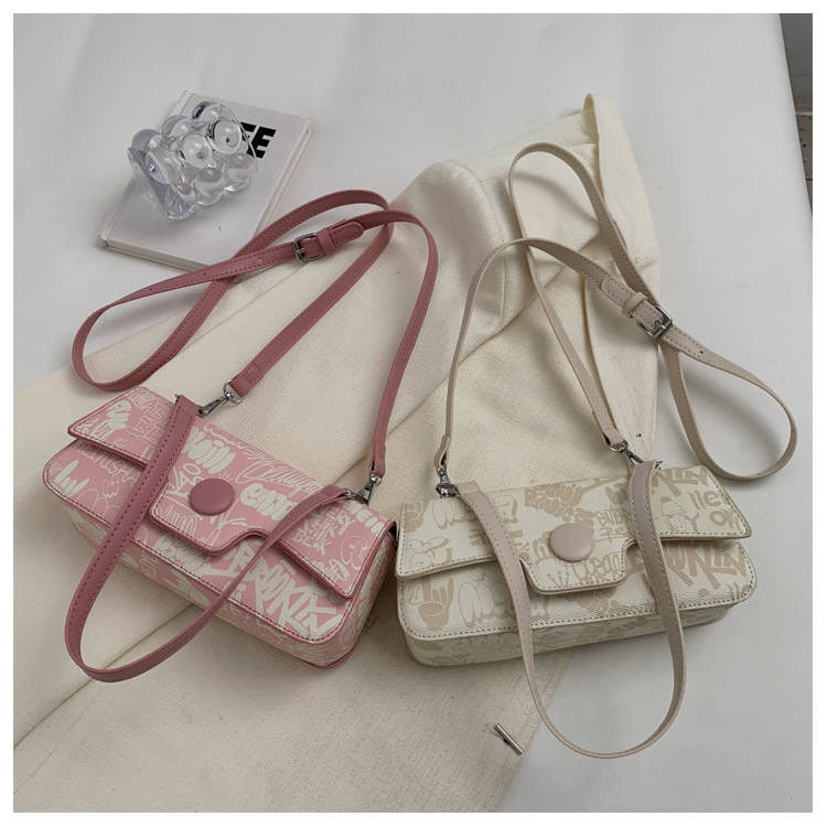 Women's Small Pu Leather Letter Streetwear Square Magnetic Buckle Shoulder Bag Crossbody Bag Underarm Bag display picture 1