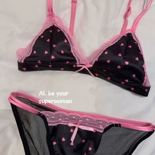 New Love Heart Satin Sexy Lace Bralette Set for Women Thin Cup Triangle Bra with Anti-Sag Special Design