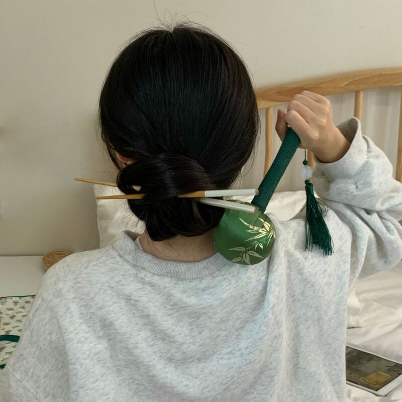 中国風の柳の葉よもぎハンマー、肩と首のマッサージ用の手持ちマッサージハンマー、八つの経絡をたたき、頸椎をたたきます。|undefined