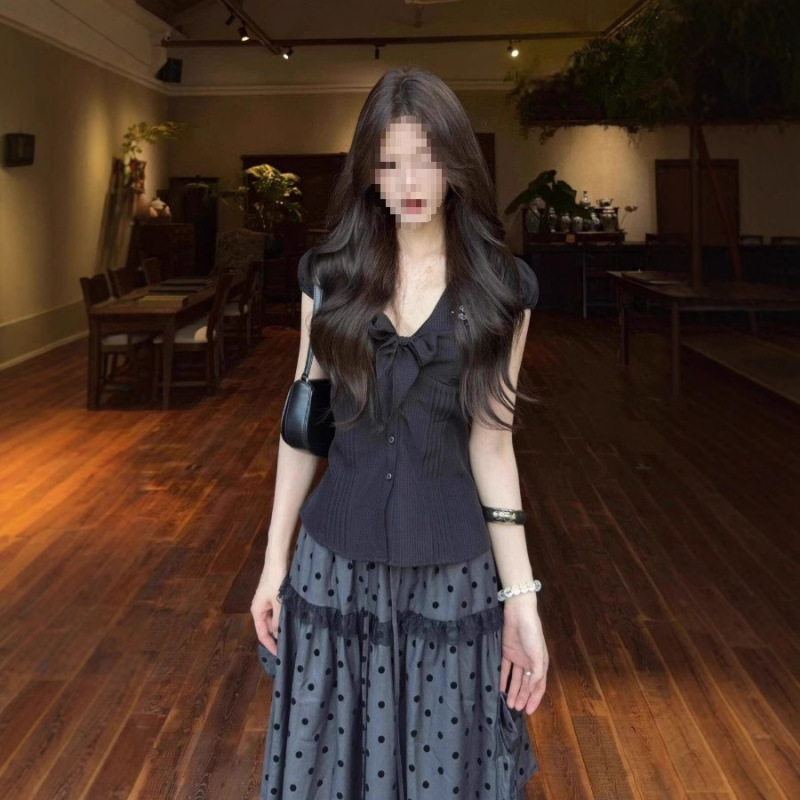 韩系黑色蝴蝶结收腰显瘦短袖衬衫上衣女夏季波点显瘦半身裙两件套|undefined