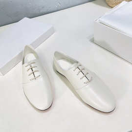 2025年春秋新款黑色尖头系带英伦风小皮鞋时尚舒适感平底深口单鞋