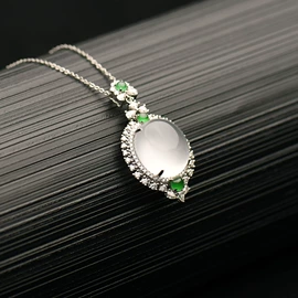 翡翠项饰;翡翠其他饰品;天然玉石项饰