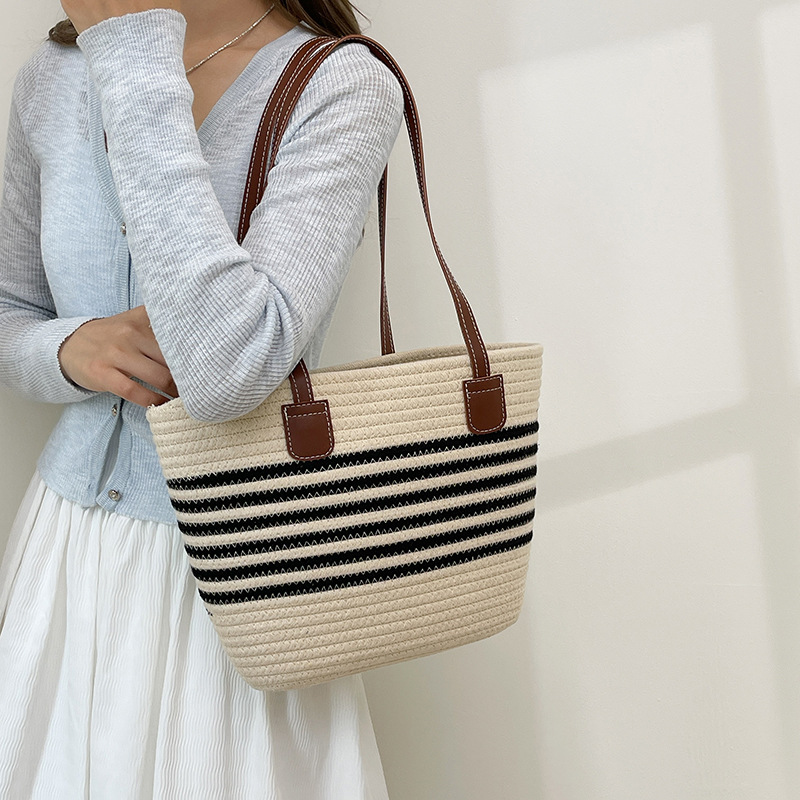 Bolsa de paja de gran capacidad para mujeres 2024 nuevo verano versátil bolsa de hombro de vacaciones en la playa bolsa de tejido