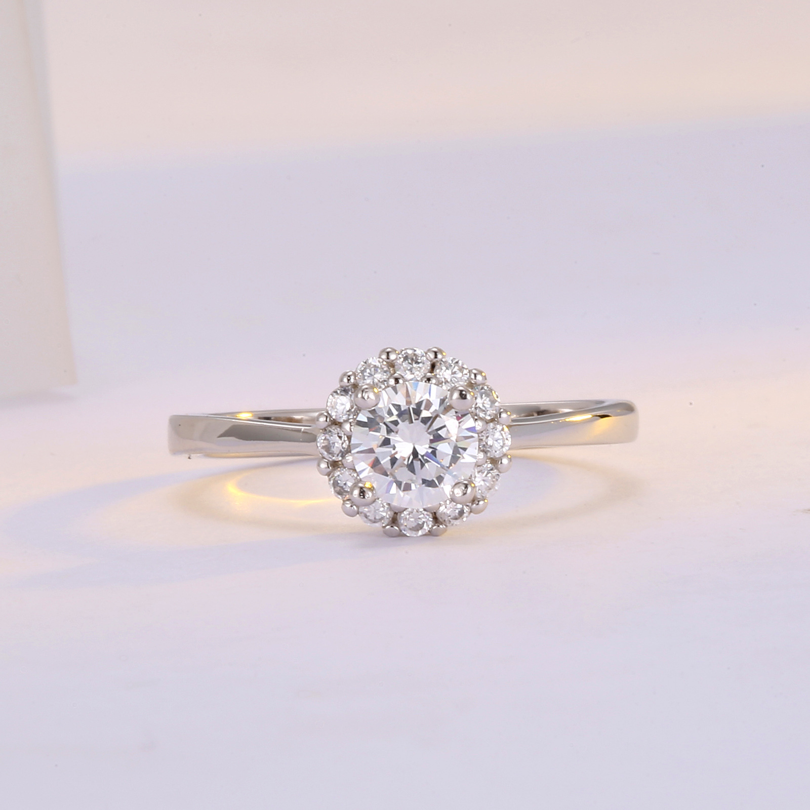 Little Red Riding Book Same Style Lace Design Engagement Diamond Ring Ring 50 Points Small Diamond Women's Flower Bud Index Finger Ring Gift