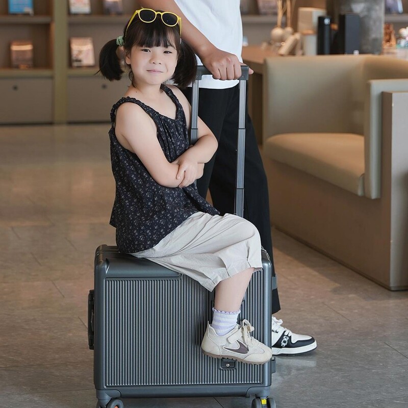 Travel Airplane Artifact 20 Boarding Suitcase Kidsren's Suitcase Password Silent Universal Wheel 2025 New Style Unisex