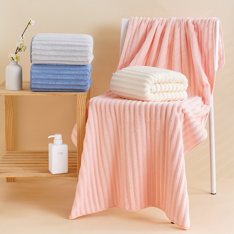 Superabsorberande badhandduk i korallfleece för vuxna randig_voghion.com