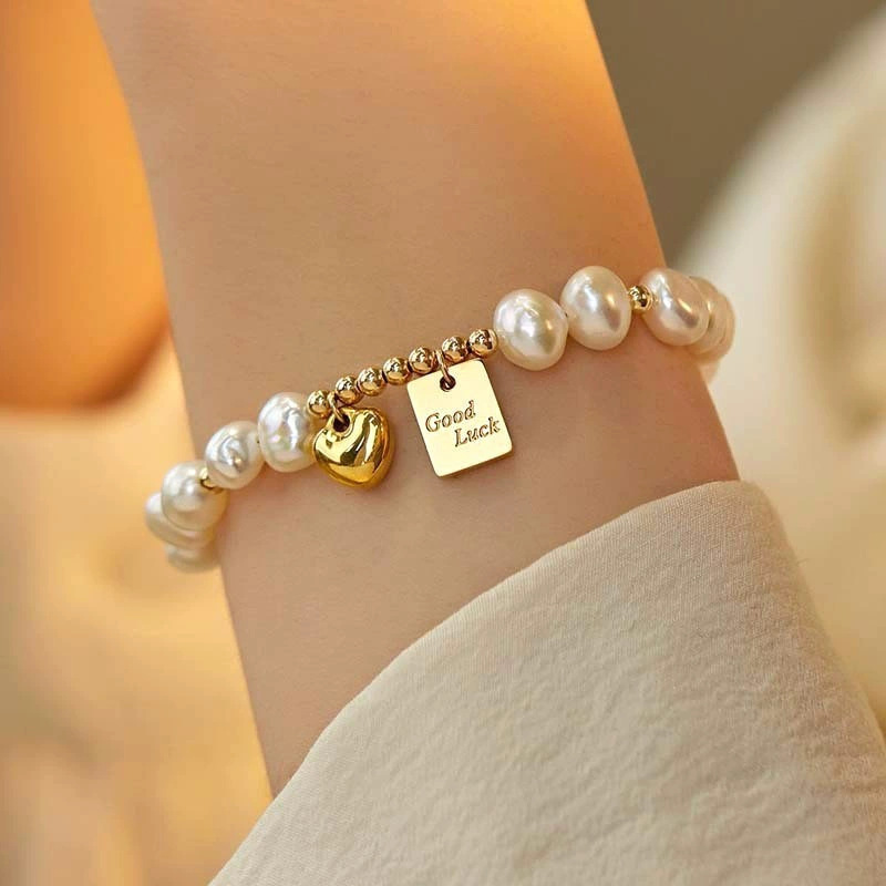 Long Rui Fashion Pearl Lucky Square Brand Love Bracelet Small Fresh Temperament High Sense Design Bracelet All-match Fashion Long Rui Fashion Pearl Lucky Square Brand Love Bracelet Small Fresh Temperament High Sense Design Bracelet All-match Fashion