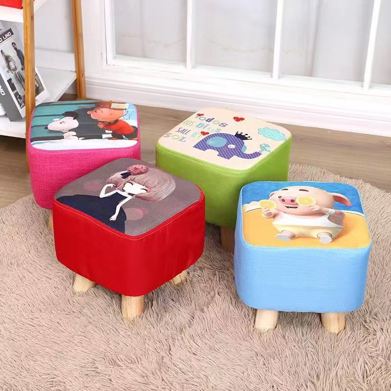 Taburetes de zapatos de madera sólida de dibujos animados para niños taburetes cortos de tela al por mayor logotipo de regalo taburetes sofá