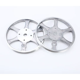 旗帜;广告旗杆;皮带轮