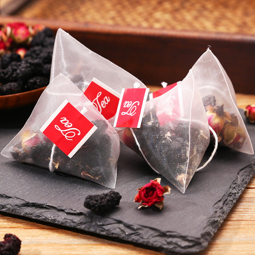 Black wolfberry, mulberry and rose beauty tea combination triangle bag herbal tea mulberry dried rose tea morning C evening tea A
