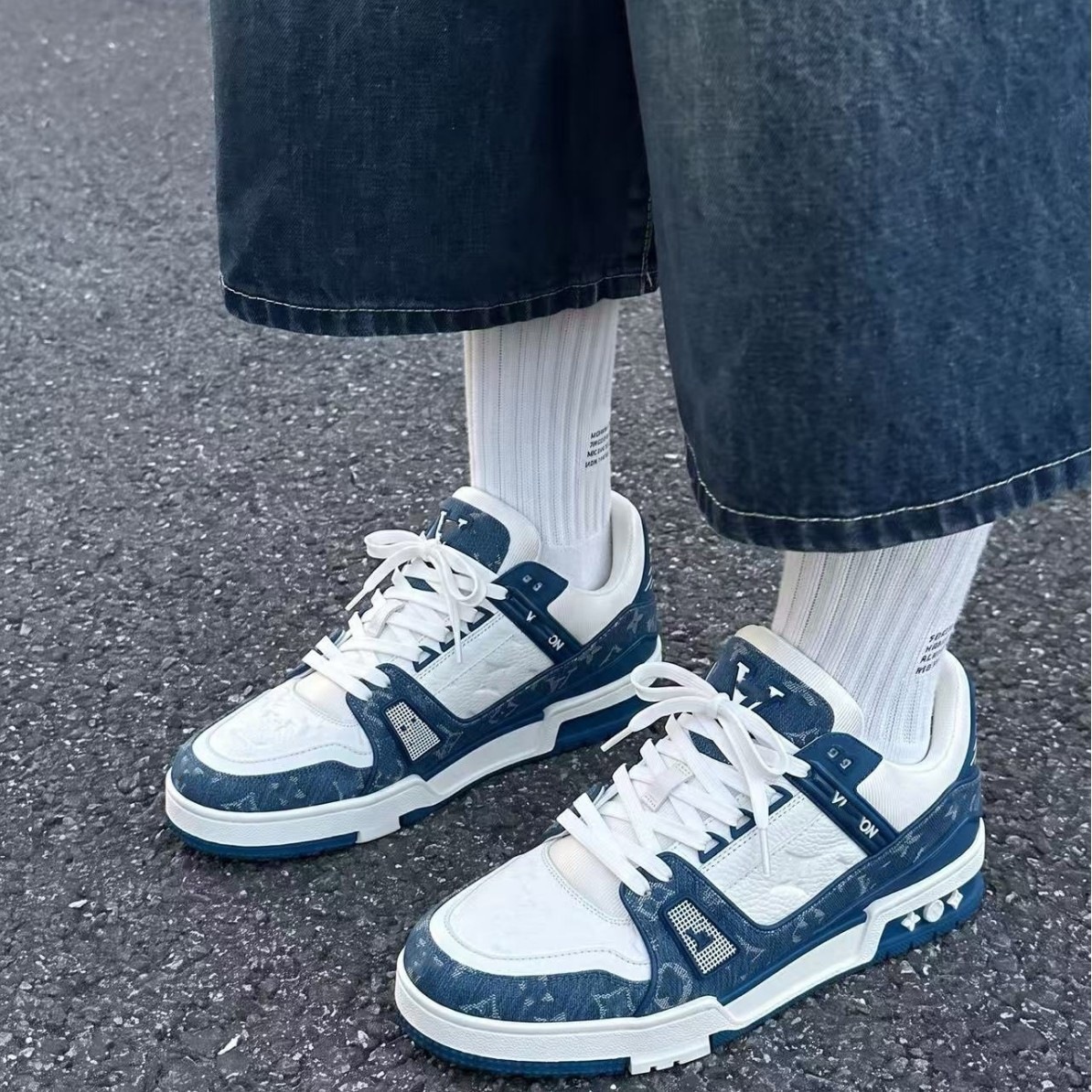 Factory high-end version of the "Donkey Trainer" small-sized denim blue printed sneakers, a versatile and comfortable casual pair for couples