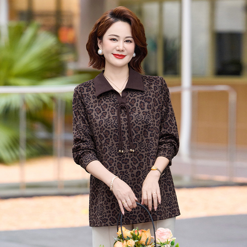 Mother's Autumn Long-Sleeved Leopard Print T-Shirt Top 2026 New Style Middle-Aged and Elderly Women's Clothing Fashionable and Stylish Turn-Down Collar Base Layer