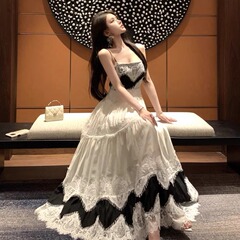 女性用のヘビーレースステッチの大きな裾スカート、黒と白のコントラストカラーのウエスト痩身サスペンダードレス、ロングスカート、休暇用のスーパーフェアリー