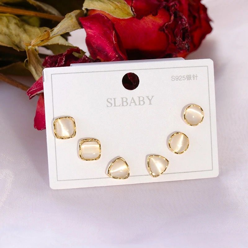 Fashion Geometric Alloy Plating Rhinestones Women's Ear Studs 1 Set display picture 2