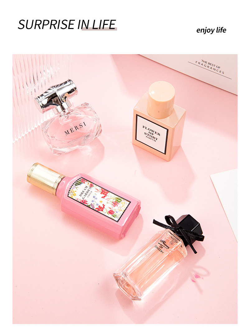 2024 Nuovo profumo da donna in quattro pezzi confezione regalo in fiore sbocciato Fragranza Fragranza fresca e duratura_voghion.com