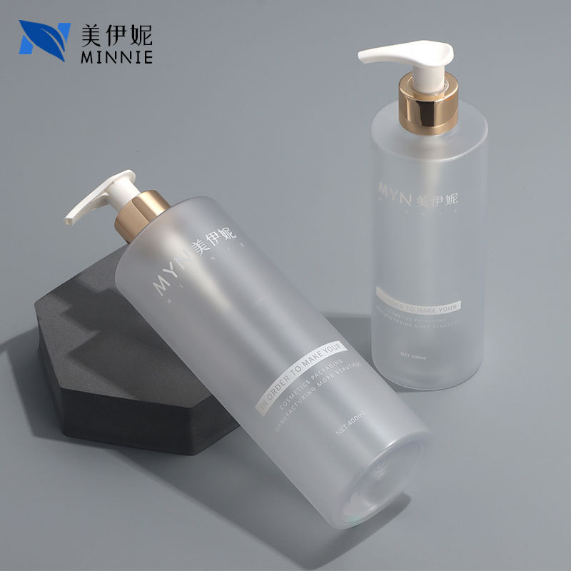 Guangzhou embalaje 500ml transparente esmerilado mano desinfectante botella prensa 300ml botella de loción botella de plástico cilíndrica para mascotas
